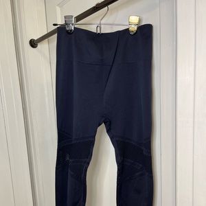 Fabletics Mosaic High Waisted 7/8 Leggings